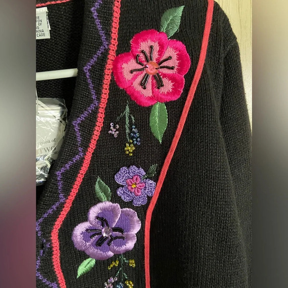 Storybook Knits Black Embroidered Colorful Flower Cardigan Embellished Sz M NWT - Picture 11 of 11
